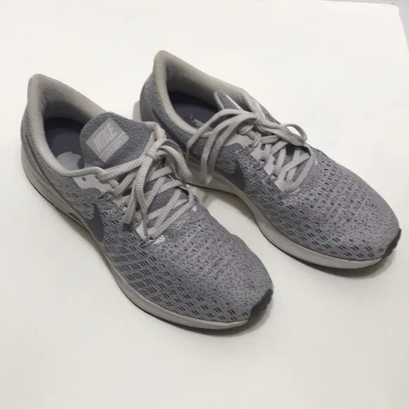Nike Air Zoom Pegasus 35 Women’s Running/Fitness Shoes SZ 10
