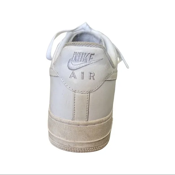 NIKE AIRFORCE 1  ‘82: These gems are Y2K shoes from 2008!