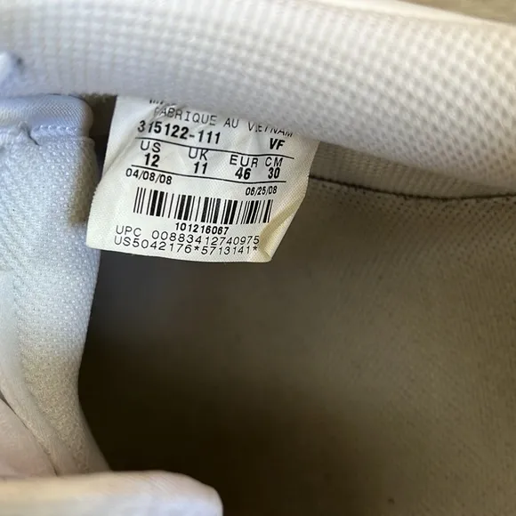 NIKE AIRFORCE 1  ‘82: These gems are Y2K shoes from 2008!