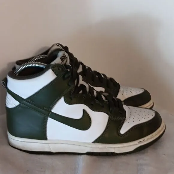 Nike &quot;Dunk&quot; High SP Spartan Green Youth Athletic Shoes