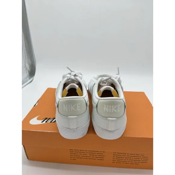 Nike Blazer Low 77 Vintage DA6364-110 Sneaker White Shoes Men’s 8 Women’s 9.5