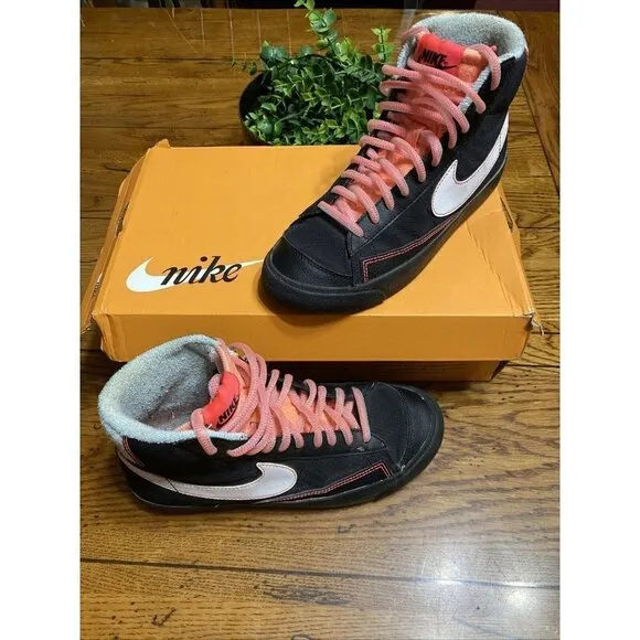 𝅺nike Blazer Mid 77 GS Black Atomic Pink {DD7710-001} Size 5Y/Women’s Size 6.5