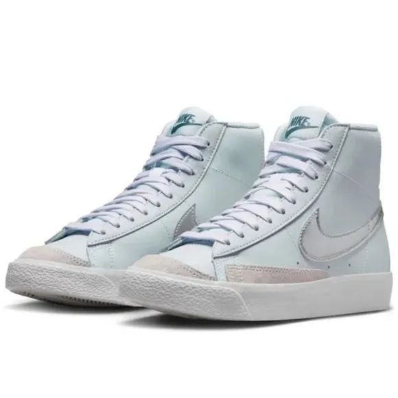Nike Blazer Mid '77 - 🔥 Lavender &amp; Silver  Women’s 7, Boys 5.5