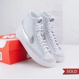Nike Blazer Mid '77 - 🔥 Lavender &amp; Silver  Women’s 7, Boys 5.5