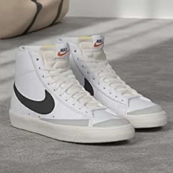 Nike Blazer Mid '77 Men’s Sneaker Shoes White Black Sail Size US 9.5