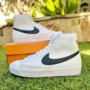 Nike Blazer mid white black shoes