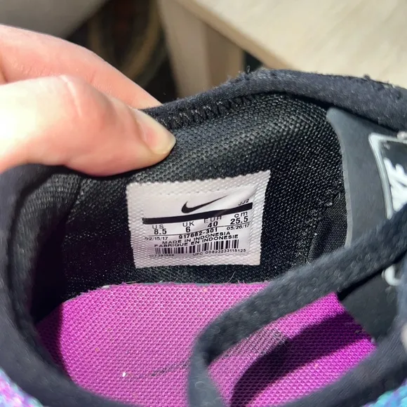 Nike Blue Purple DualTone Racer Women’s Shoes. Great condition. Size US 8.5