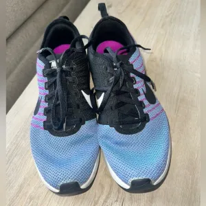 Nike Blue Purple DualTone Racer Women’s Shoes. Great condition. Size US 8.5