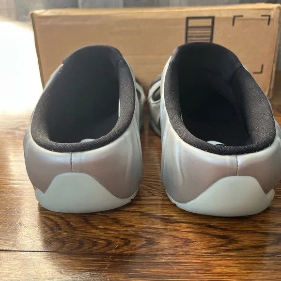 Nike Clogposite Chrome Black Basketball Slides Shoes Men Sz 6.5 Men’s Women’s 8