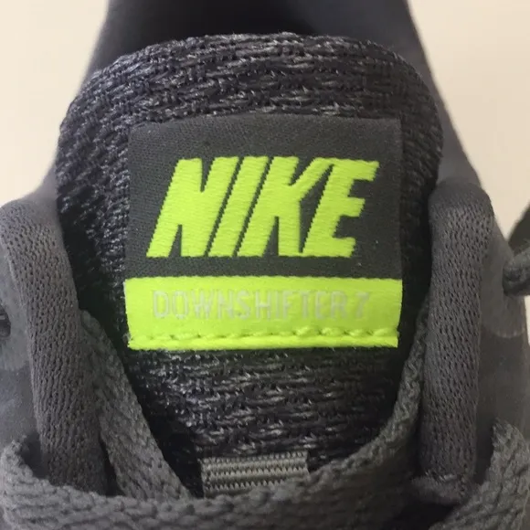 Nike Downshifter 5.5 big kids athletic Shoes,NEW