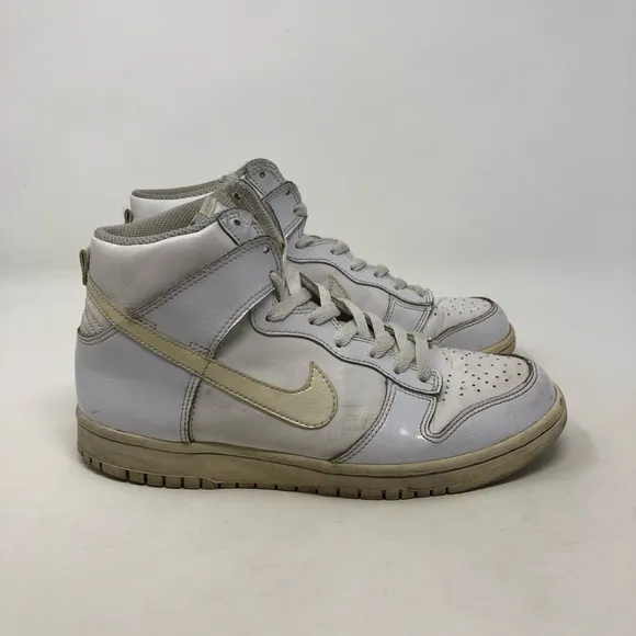 Nike Dunk Highs. Women’s 8.5