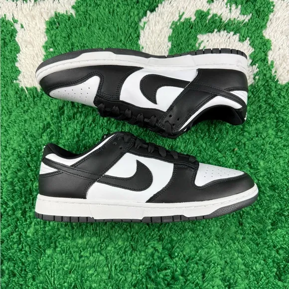Nike Dunk Low Black White Men size 10 DD1391-100