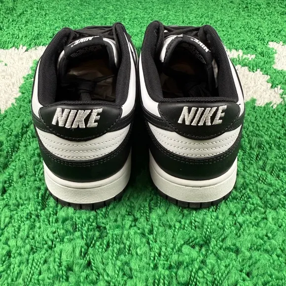 Nike Dunk Low Black White Men size 10 DD1391-100