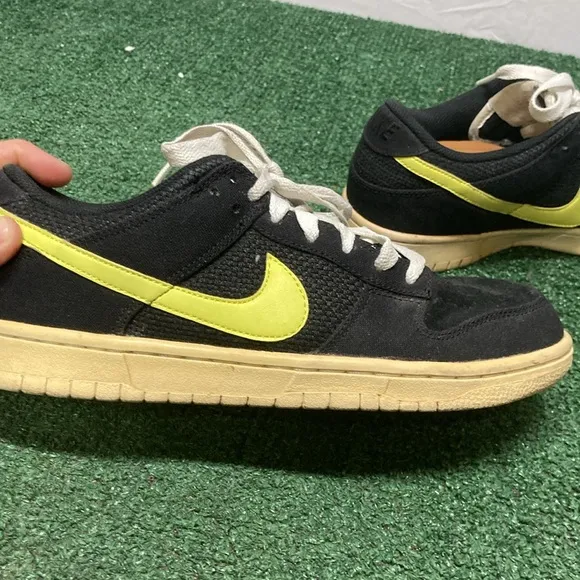 Nike Dunk Low Cl 2009 sneakers men’s size 8.5 (OKPM-04-024)