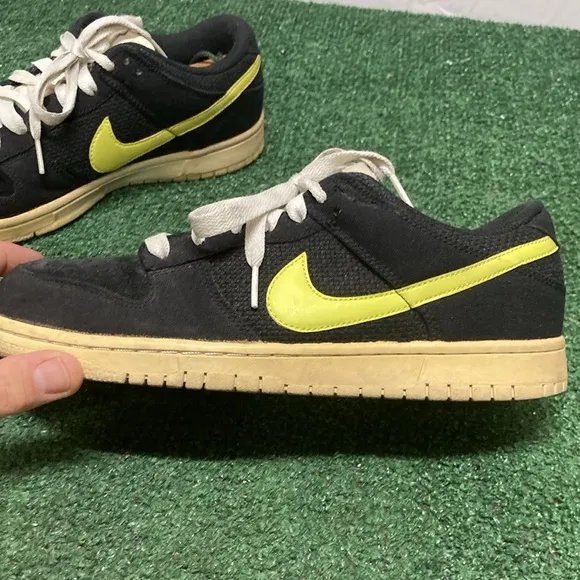 Nike Dunk Low Cl 2009 sneakers men’s size 8.5 (OKPM-04-024)