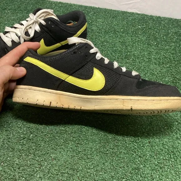 Nike Dunk Low Cl 2009 sneakers men’s size 8.5 (OKPM-04-024)