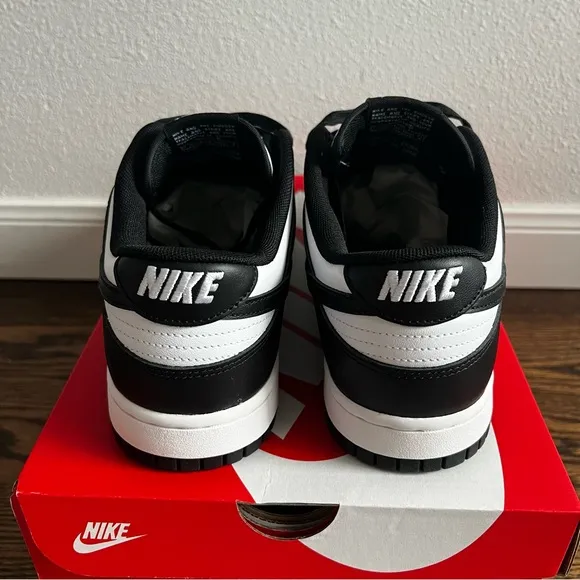Nike Dunk Low Panda Men’s Black/White Athletic Sneaker Shoes sz 9.5 NEW