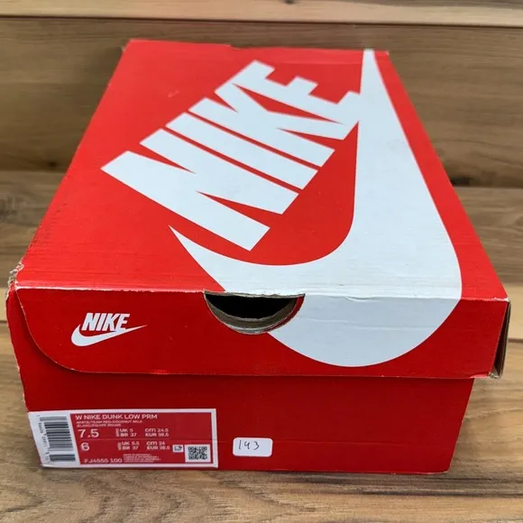Nike Dunk Low PRM FJ4555-100 Sz W7.5/M6 Team Red Shoes