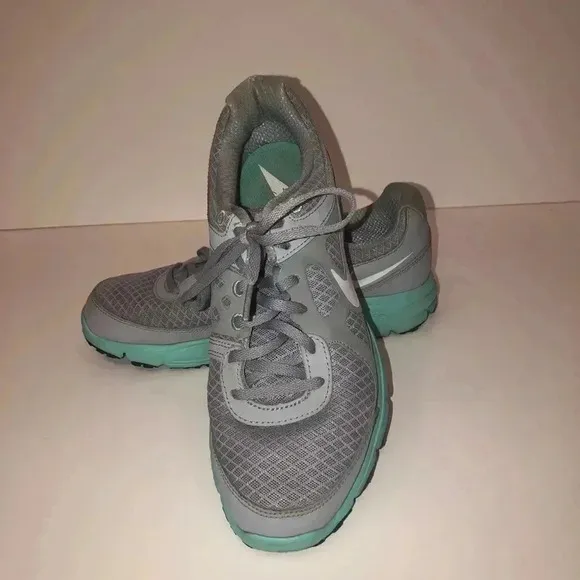 Nike dynamic support /women’s / s 8.5
