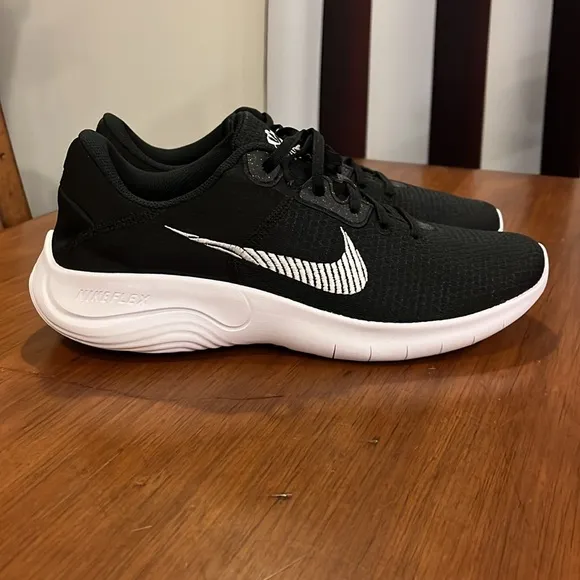 Nike Flex Experience RN 11 NN shoes sneakers DD9284 001 black Men’s Size 10