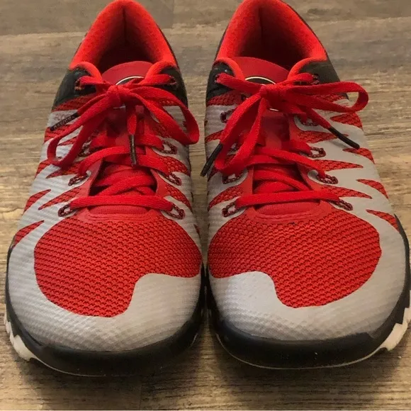 Nike Flywire 5.0 University of Georgia shoes Men’s size 9 EUC
