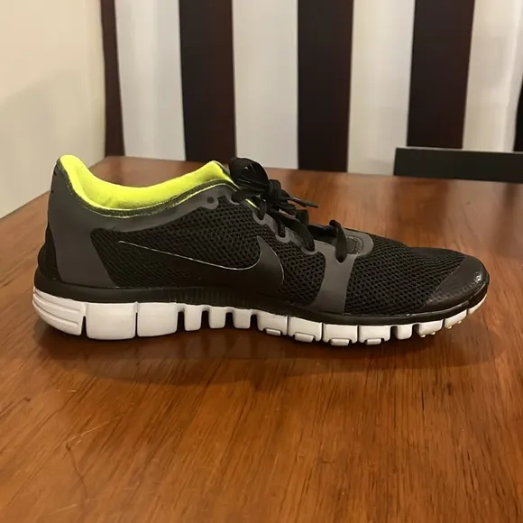 Nike Free 3.0 Shoes Sneakers 354574 003 black volt Men’s Size 8.5