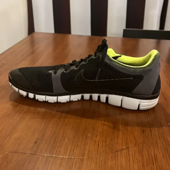Nike Free 3.0 Shoes Sneakers 354574 003 black volt Men’s Size 8.5