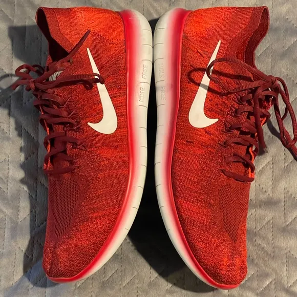 Nike Free Run fly knit shoes men’s size 12 red pre-owned condition