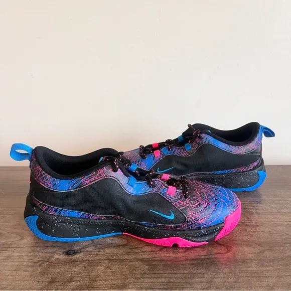 Nike Giannis Freak 5 Loyalty Youth Basketball Shoe Size 5.5Y or 7 SKU#243568
