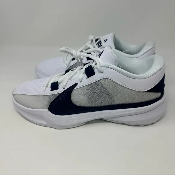 Nike Giannis Freak 5 Men’s Size 8.5 Team White Navy Sneakers Shoes DZ2946-100