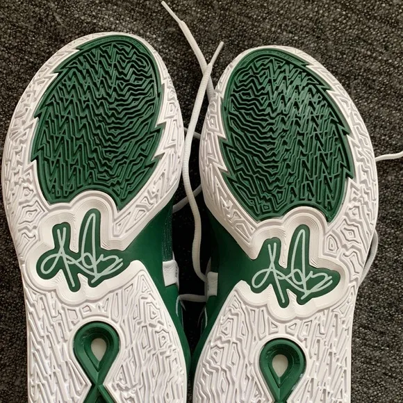 Nike green basketball shoes