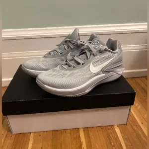 Nike GT cut 2 size 6 with box