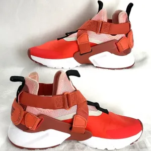 Nike Huarache Habanero  Lace  Up City Sneaker  youth Size 6Y (Women’s size 7.5)
