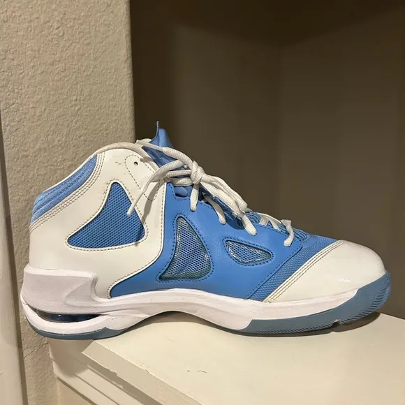 Nike Jordan Play In This 2 Men’s Sz 9 Basketball Shoes 510581-400 Carolina Blue