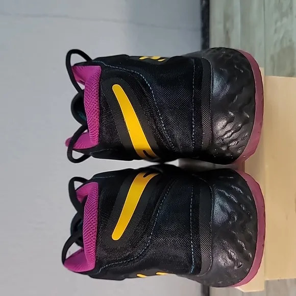Nike KD Trey‎ 5 VIII 'Black Cactus Flower' CK2090-005 Size 8½ Men's 10½ Women's