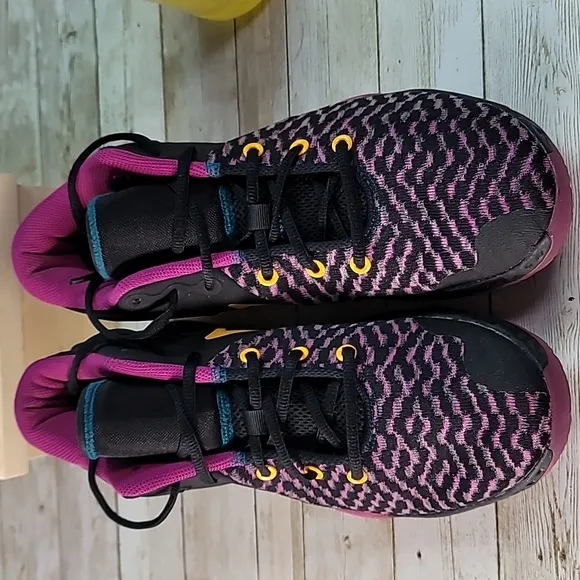 Nike KD Trey‎ 5 VIII 'Black Cactus Flower' CK2090-005 Size 8½ Men's 10½ Women's