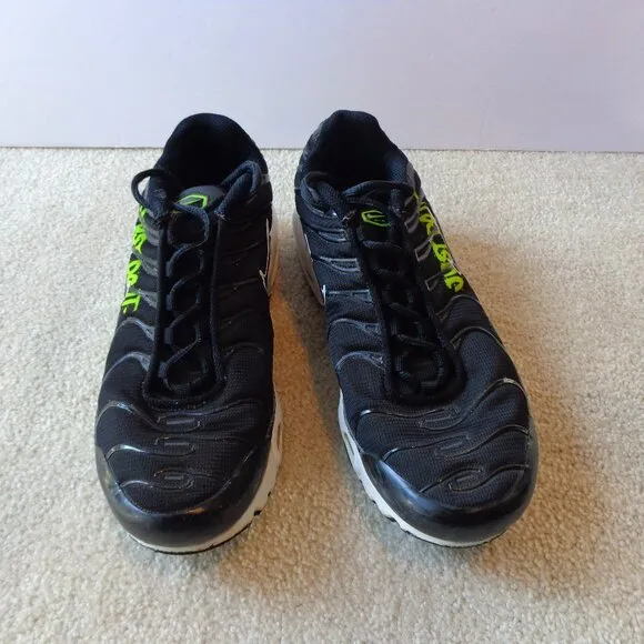 NIKE Kids Air Max Plus I GS Black‎ Volt  DM3264-001 Size 6.5Y