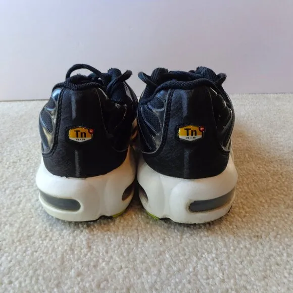 NIKE Kids Air Max Plus I GS Black‎ Volt  DM3264-001 Size 6.5Y
