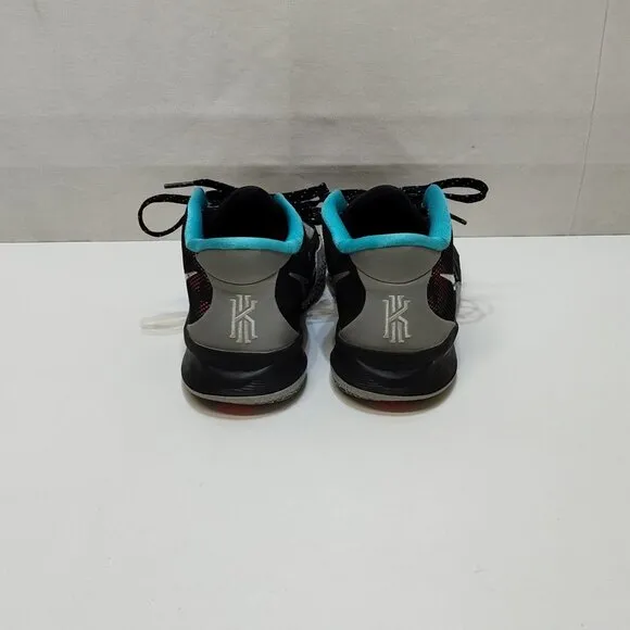 Nike Kyrie 7 VII Irving Pixel Camo Boys Basketball Shoes Size 5.5Y CT4080-008