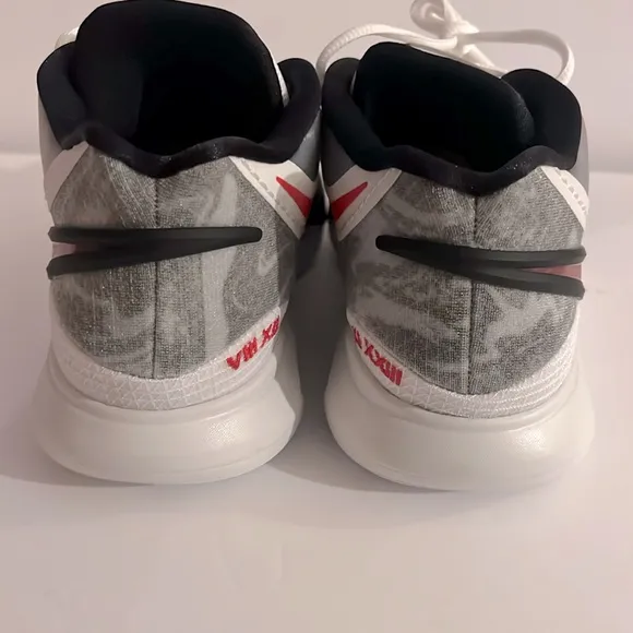 Nike Kyrie 8 Unisex Shoes Size 10.5 Color: White/University Red Black Like New!!
