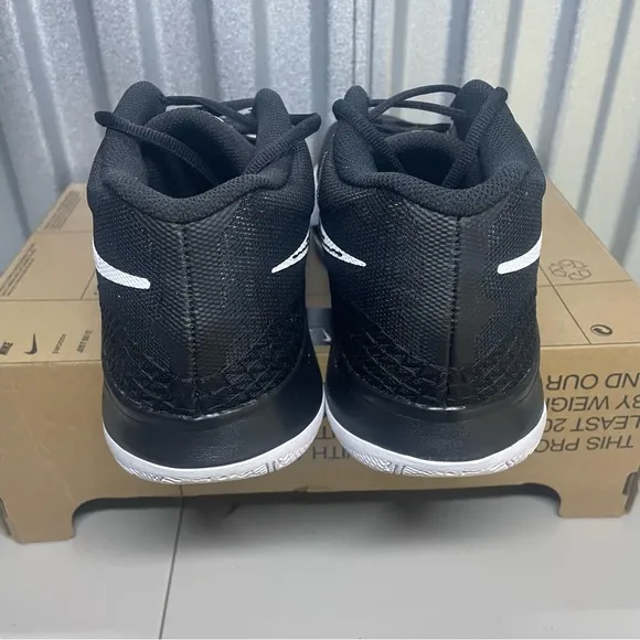 Nike Kyrie Flytrap VI Black White Size 14 DM1125-001 Men’s Shoes NEW
