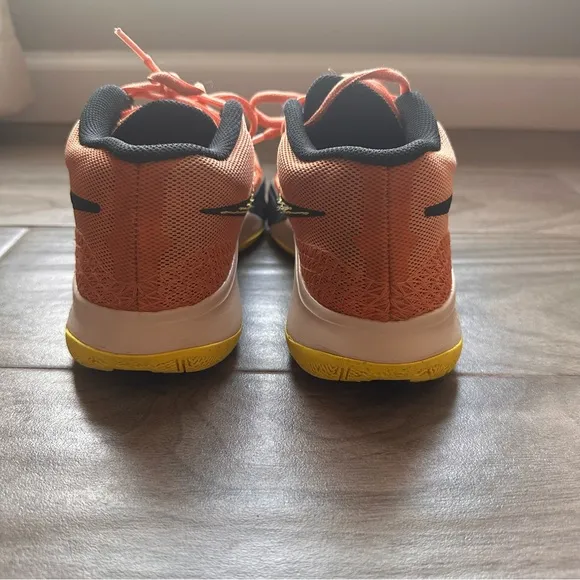 Nike Kyrie Flytrap VI (Gs) Men’s 8 Shoes