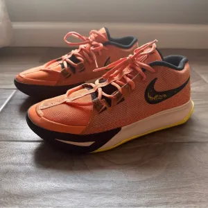Nike Kyrie Flytrap VI (Gs) Men’s 8 Shoes