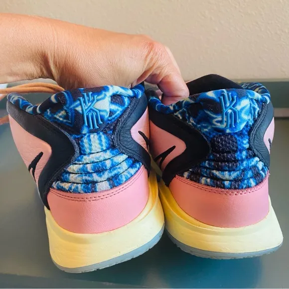 Nike Kyrie Infinity 8 -Valentine’s Day Pink / Multicolor Blue Shoes 12