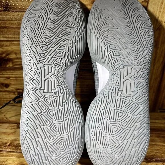 Nike Kyrie Flytrap 4 Wolf Grey White Black Shoes Men’s Size 14 CT1972-002