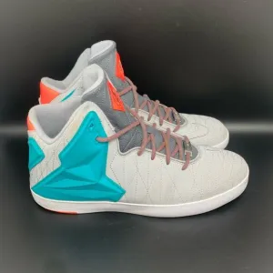 Nike LeBron 11 Lifestyle Wolf Grey Shoes Men’s Sz 11.5