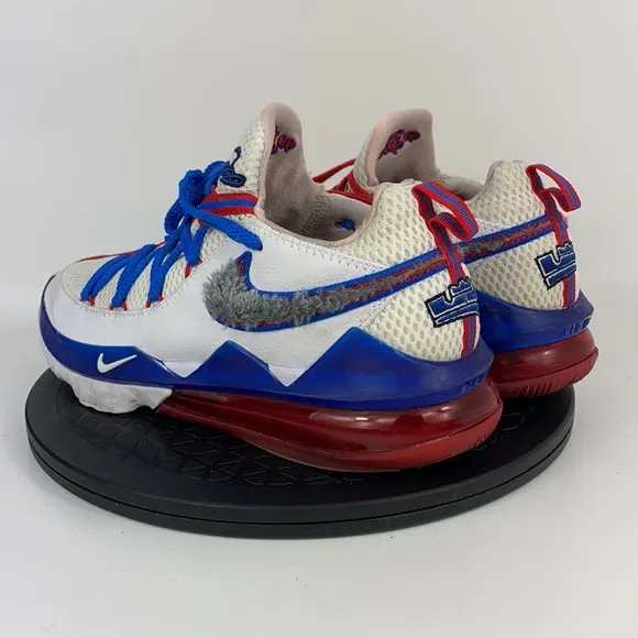 Nike LeBron 17 Low “Tune Squad’ Basketball Shoes CD5007-100 Men’s Size 9.5