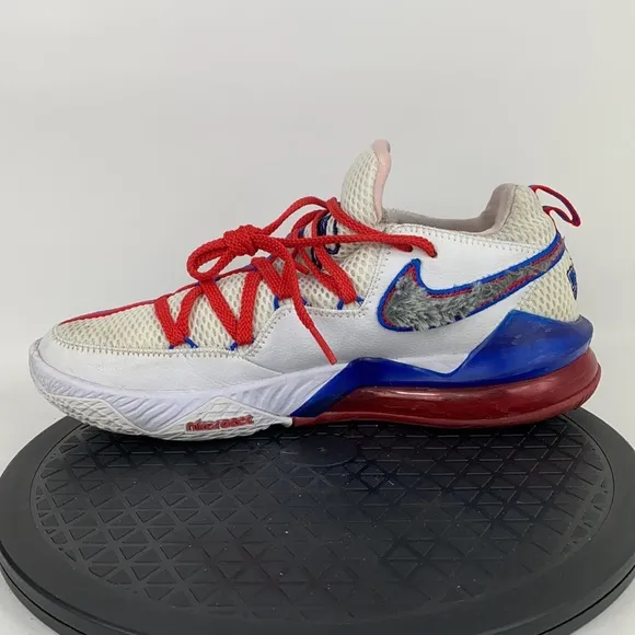Nike LeBron 17 Low “Tune Squad’ Basketball Shoes CD5007-100 Men’s Size 9.5