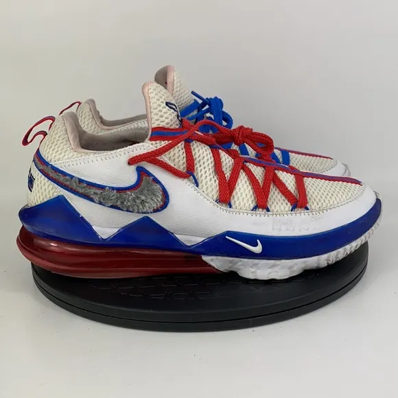 Nike LeBron 17 Low “Tune Squad’ Basketball Shoes CD5007-100 Men’s Size 9.5