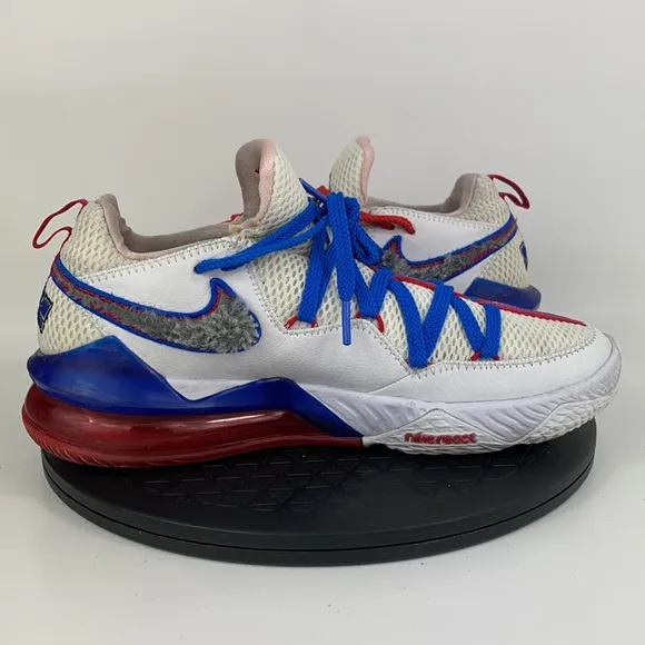 Nike LeBron 17 Low “Tune Squad’ Basketball Shoes CD5007-100 Men’s Size 9.5
